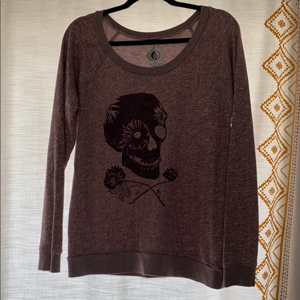 Volcom sweater size large